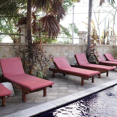 Grand Raka Homestay Lovina  Exterior photo