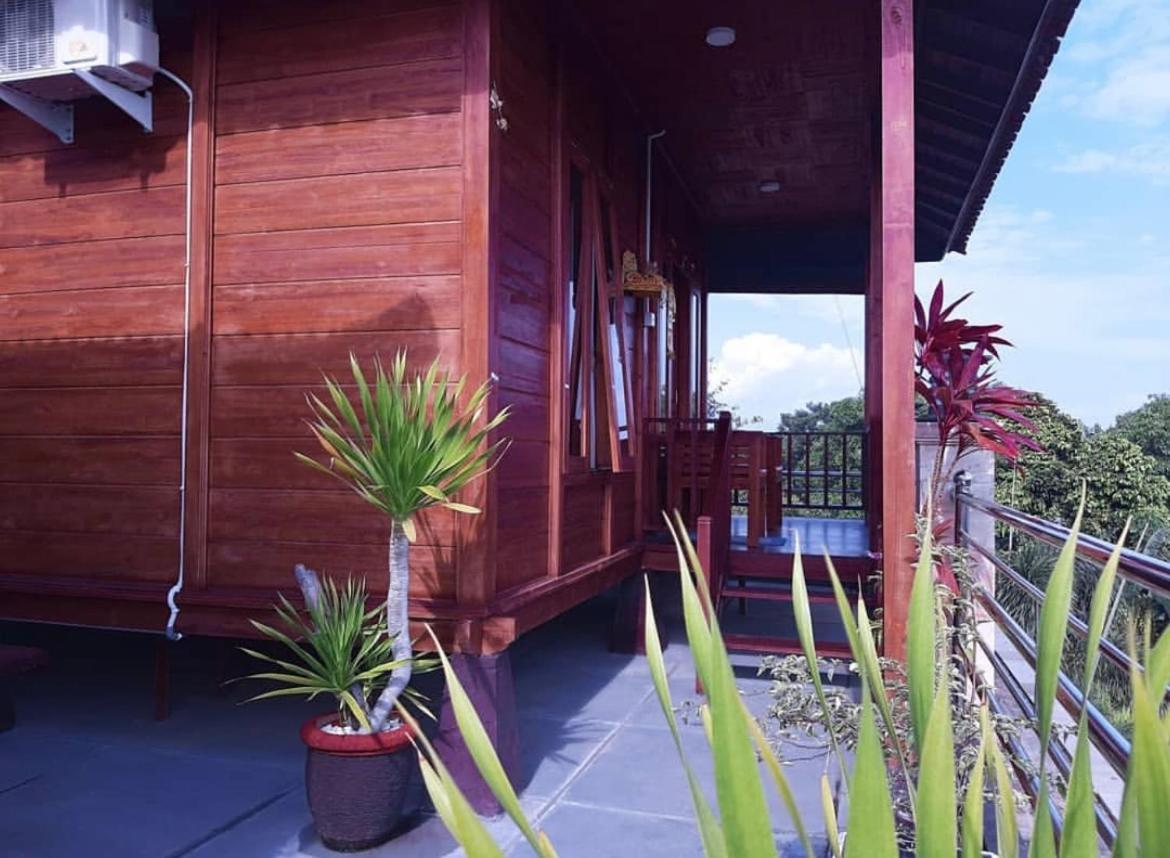 Grand Raka Homestay Lovina  Exterior photo