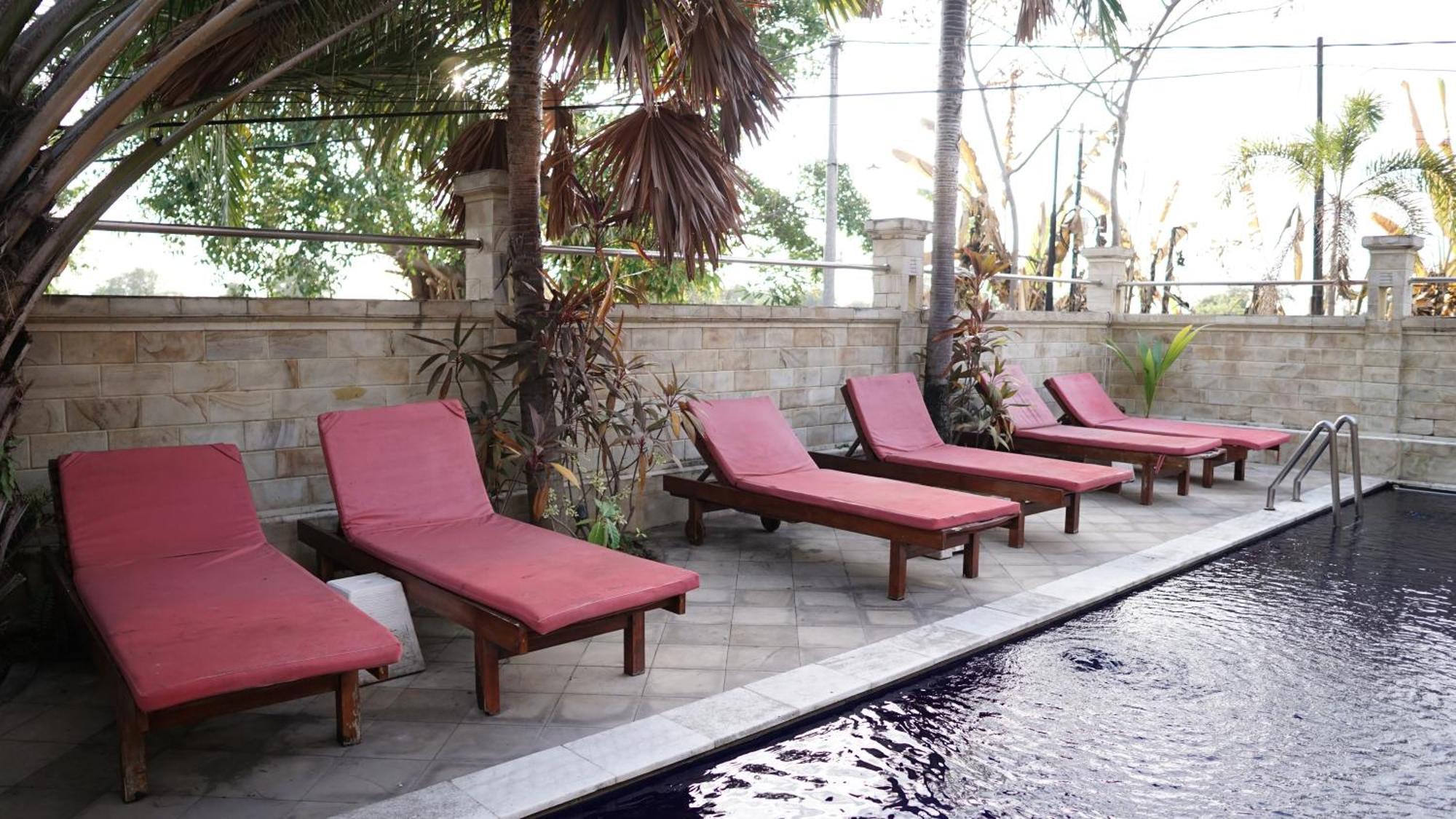 Grand Raka Homestay Lovina  Exterior photo