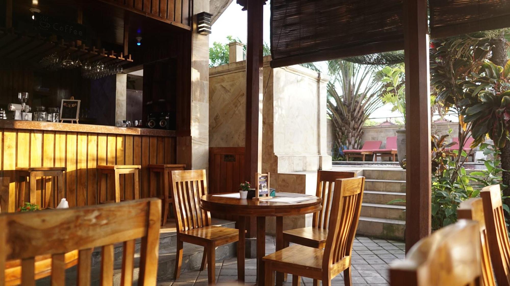 Grand Raka Homestay Lovina  Exterior photo