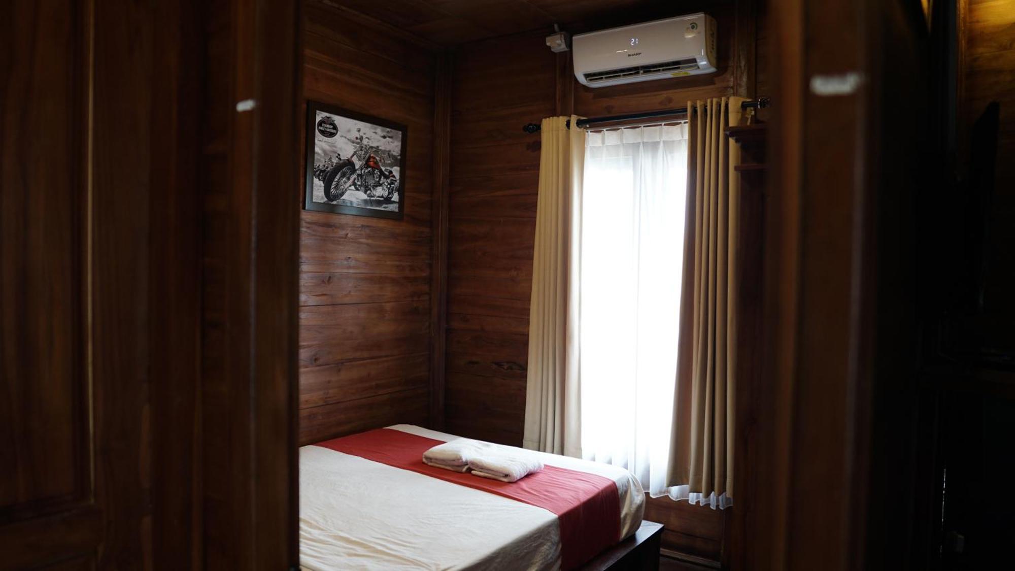 Grand Raka Homestay Lovina  Exterior photo